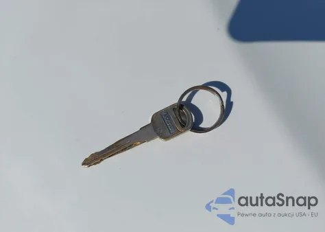 2002 Saturn S-Series Sl from USA, damaged, VIN 1G8ZF52822Z147967